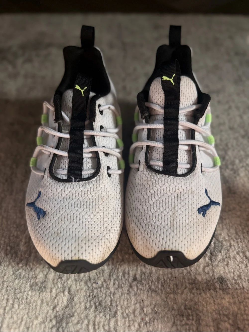 PUMA Kids Axelion Sneakers White Black Green Size 12C